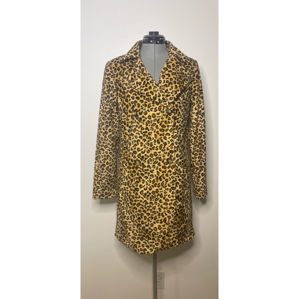 Leopard Trench